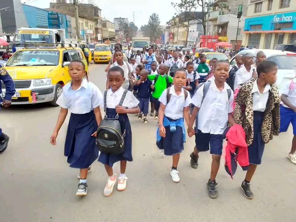 Les élèves du primaire à l'Athénée d'Ibanda, dans la ville de Bukavu en 2024